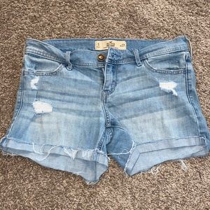 Hollister jean shorts!